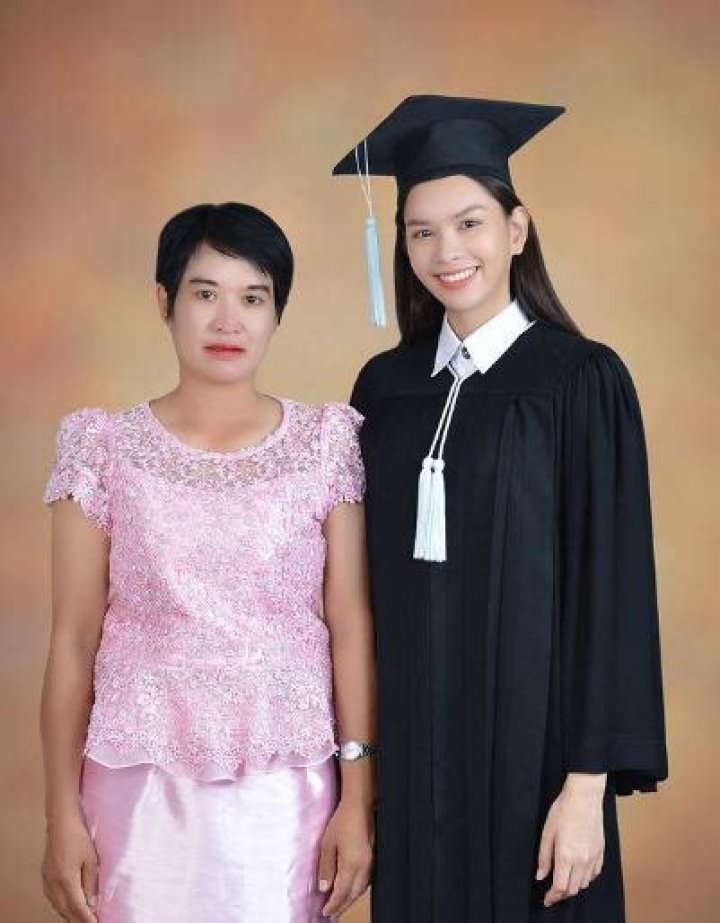 Anna Sueangam-Iam Parents Ethnicity Religion And Family Background