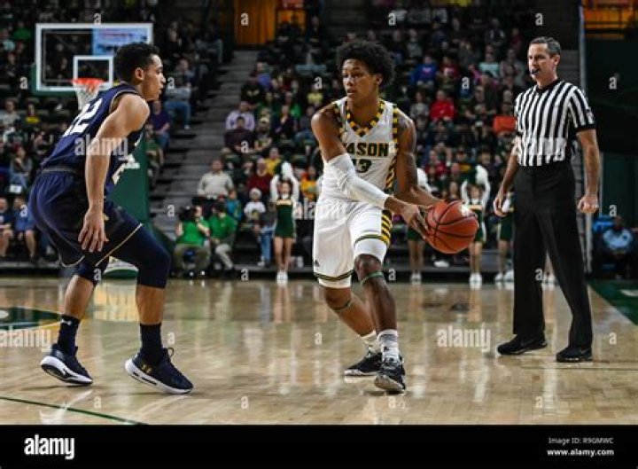 Basketball: Javon Greene Age Wikipedia- How Old Tall Is Player?