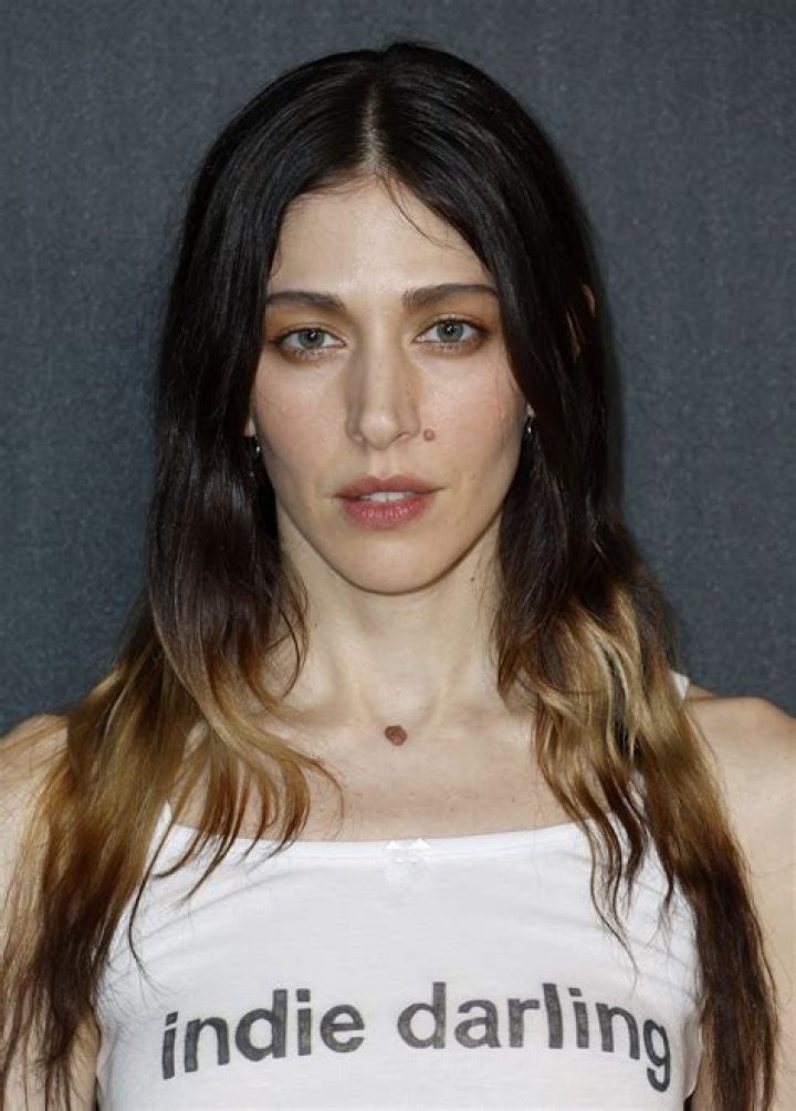 Caroline Polachek Net Worth