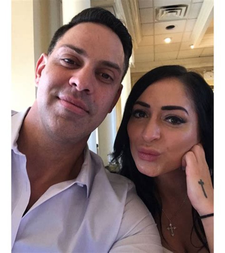 Chris Larangeira Height: Age, Net Worth, Birthday, Bio, Wiki, Nationality Facts on Angelina Pivarnick Husband