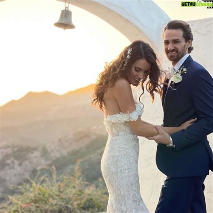 Christina Pascucci Bio, Wiki, Age, Height, Parents, KTLA, Boyfriend, Engagement Ring, Net Worth and Salary