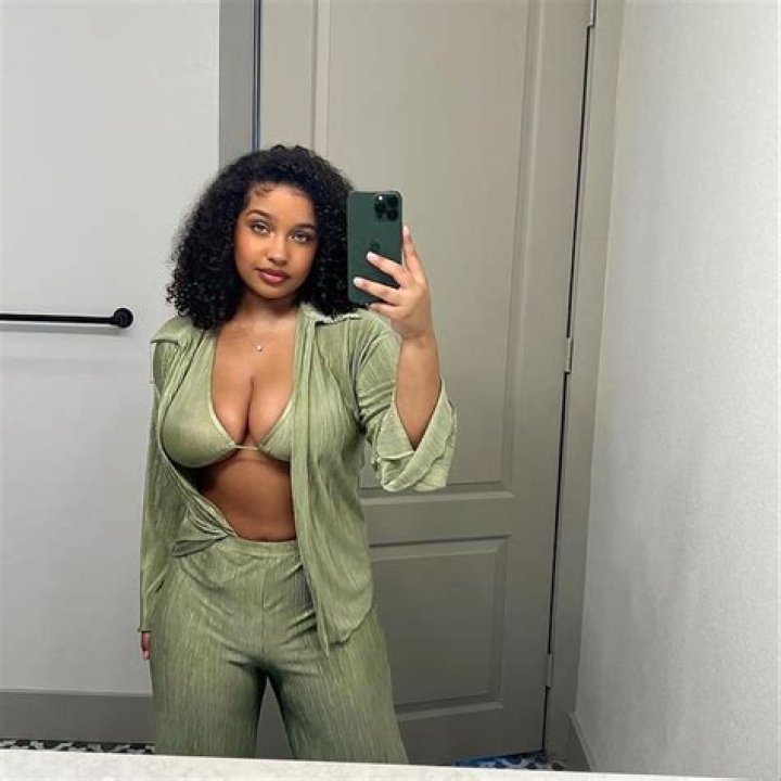 Corie Rayvon Biography, Ethnicity, Age, College, Boyfriend, Solluminati, Net Worth and Height.