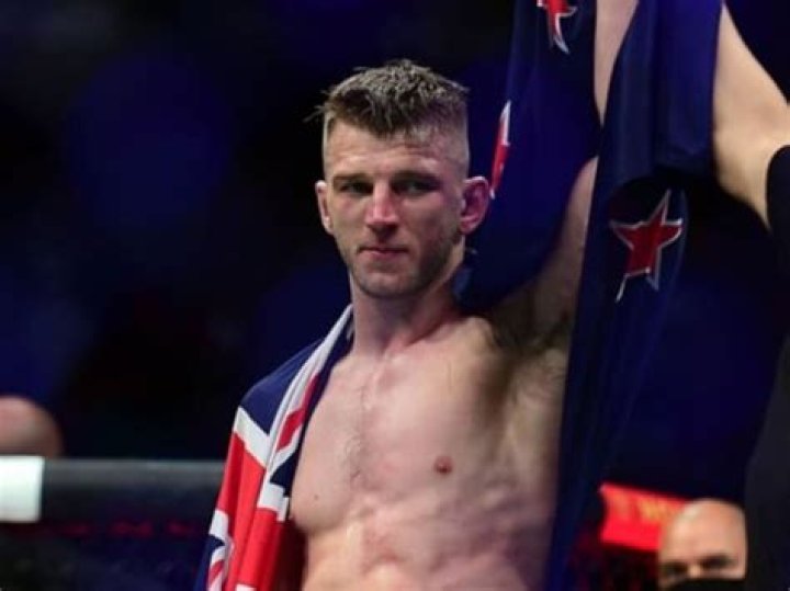Dan Hooker Net Worth