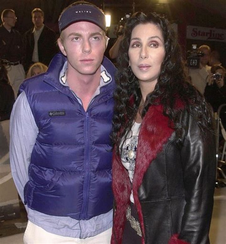 Does Cher have a relationship with Elijah Blue?