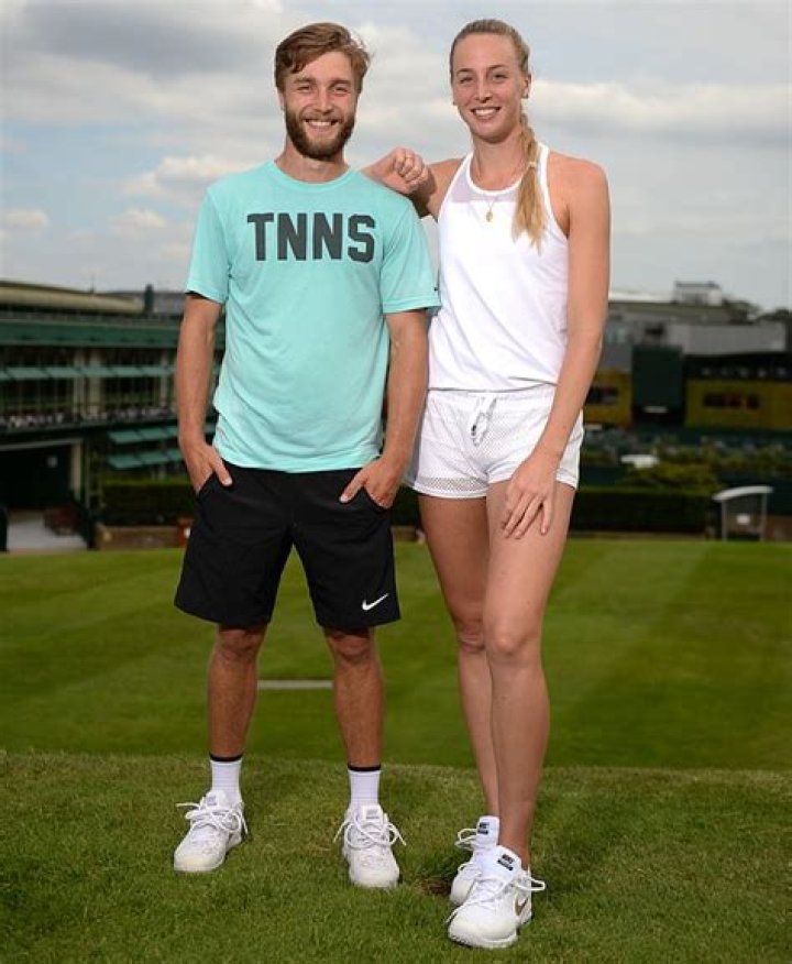 Does Liam Broady have a sister? Are Naomi and Liam Broady related?