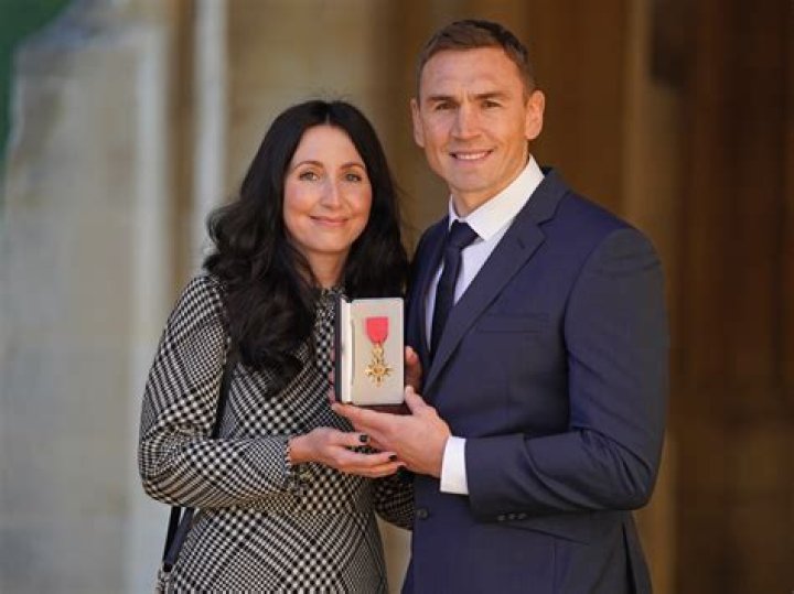 Find Kevin Sinfield Wife; Jayne Sinfield Age Wikipedia, Family & Net Worth