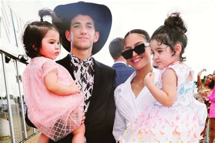 Frankie Fine Bio, Age Birthday Facts on Cassie And Alex Fine Daughter