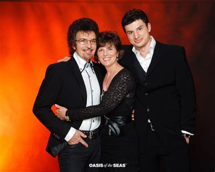 Gino Vannelli Bio, Wiki, Age, Family, Wife, Songs, Height and Net Worth