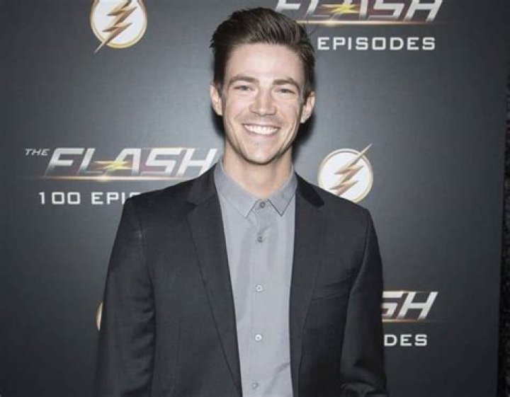 Grant Gustin (Actor) Wiki, Bio, Height, Weight, Wife, Baby, Net Worth, Career, Early Life, Facts