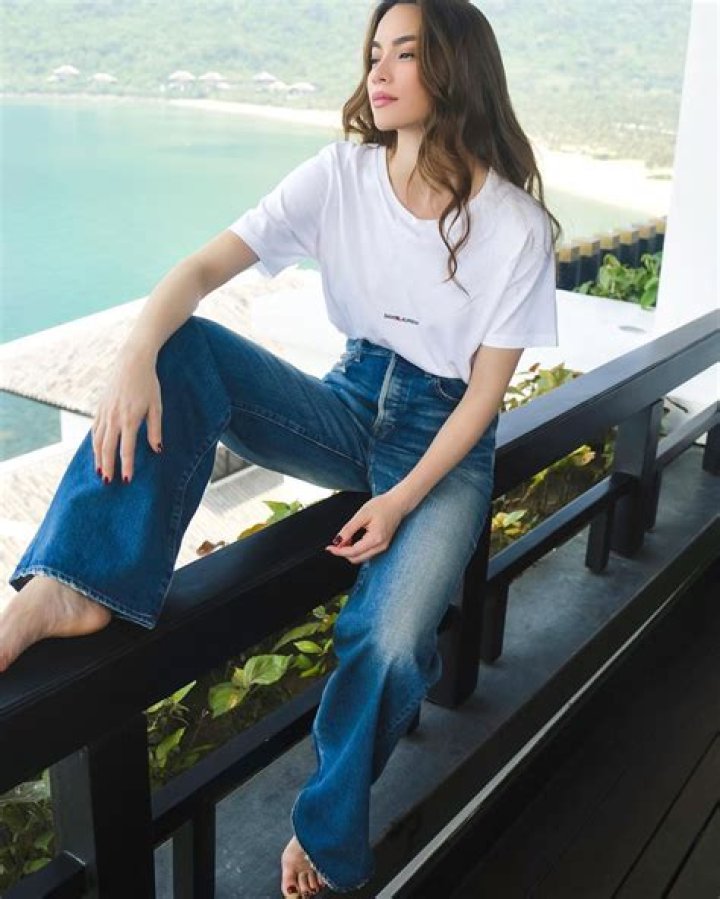 Ho Ngoc Ha Bio: Career, Divorce, Family & Net Worth