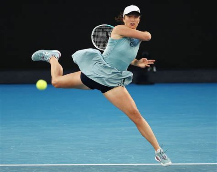 Iga Świątek – Bio, Facts, Ranking, Net Worth, Nationality, Age, Height