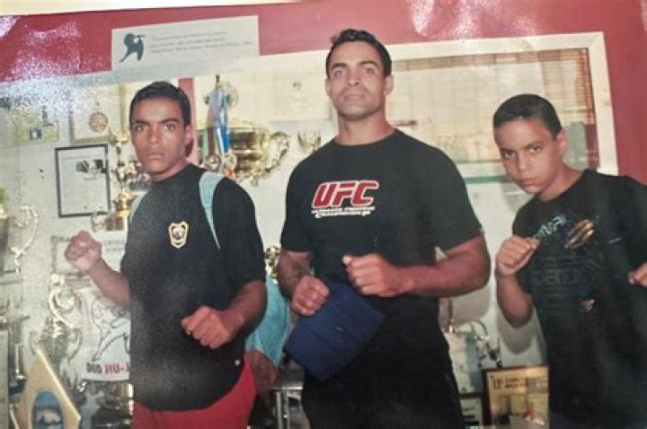 Ismael Bonfim Religion: Does MMA Fighter Follow Muslim? Family And Net Worth