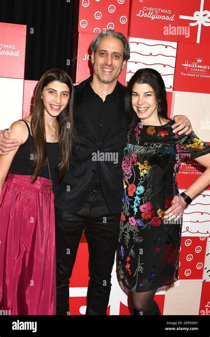 Jennifer Saviano Net Worth, Family (Bachelor) Parents, Wiki, Height, Age, Birthday Facts