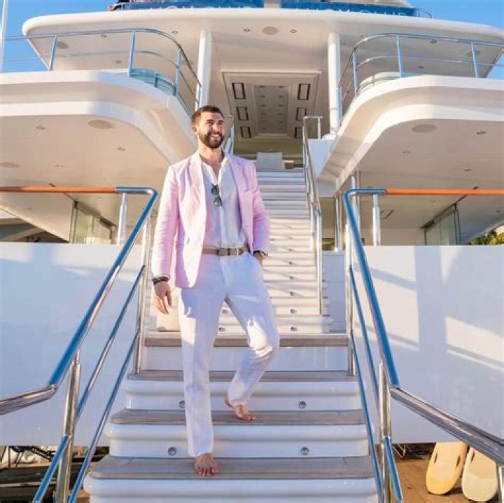 Jorge Alfaro Net Worth