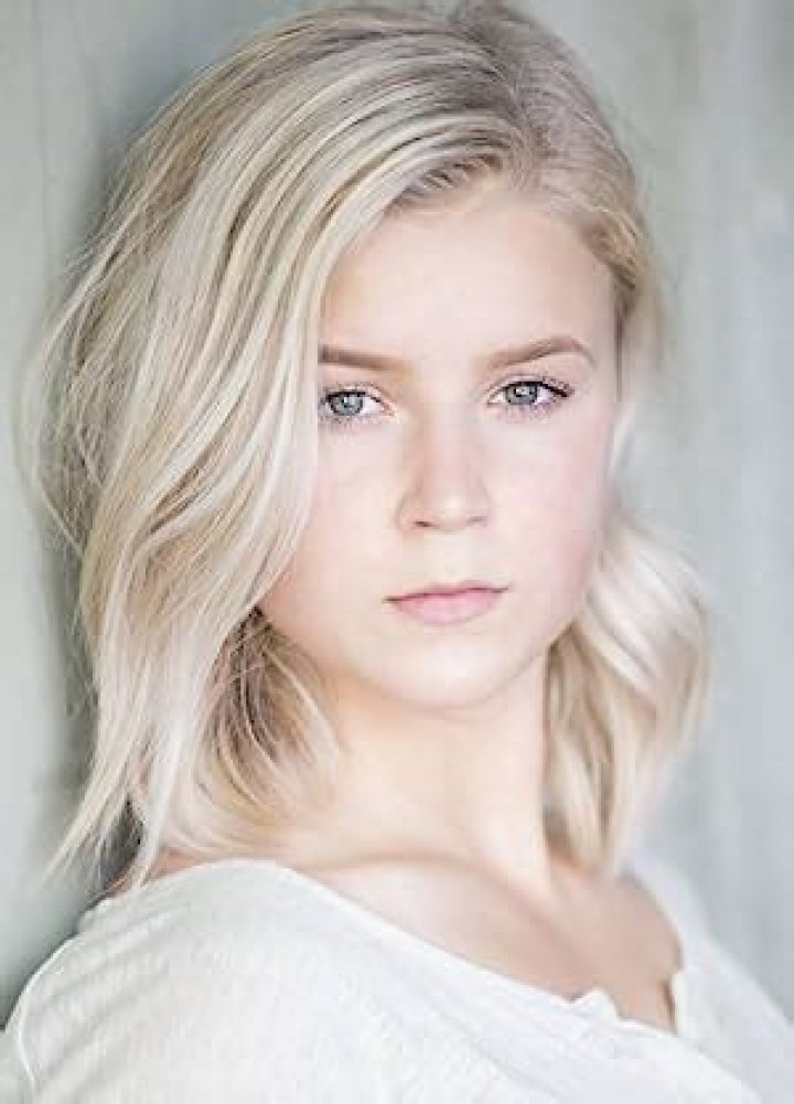 Julia Dominczak Wiki, Biography, Age, Height, Boyfriend