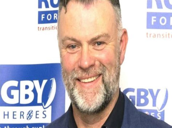 Julian Lewis Jones Net Worth