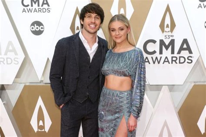Kelsea Ballerini Husband: Morgan Evans Age, Wife, Net Worth, Height, Wiki, Instagram