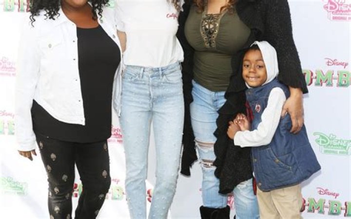 Kylee Russell Net Worth