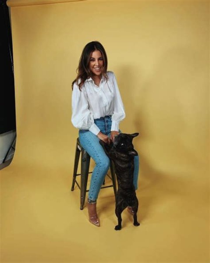 Liz Hernandez Net Worth