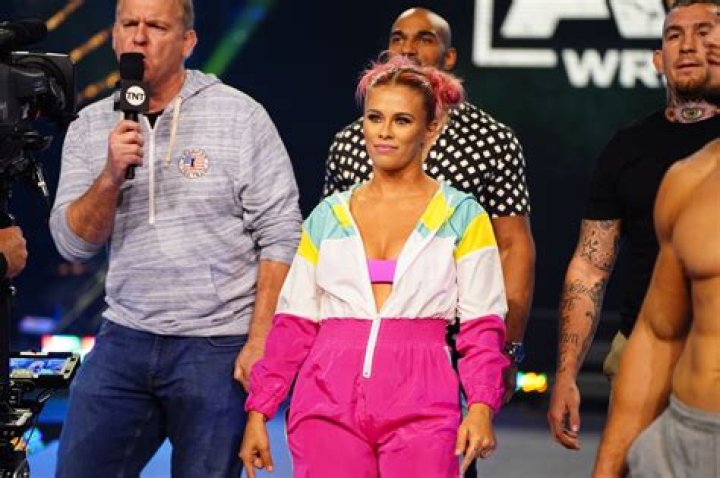 Paige VanZant Height, Age & Measurements – How tall is Paige VanZant?