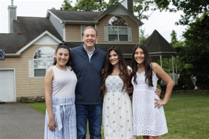 Sherman Burdette Bio, Age, Wife, Anchor L.A, Fox 59 and Net Worth