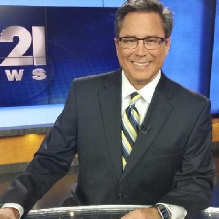 What Do You Need To Know About Michael Hanrahan, Brother of News Anchor Robb Hanrahan?